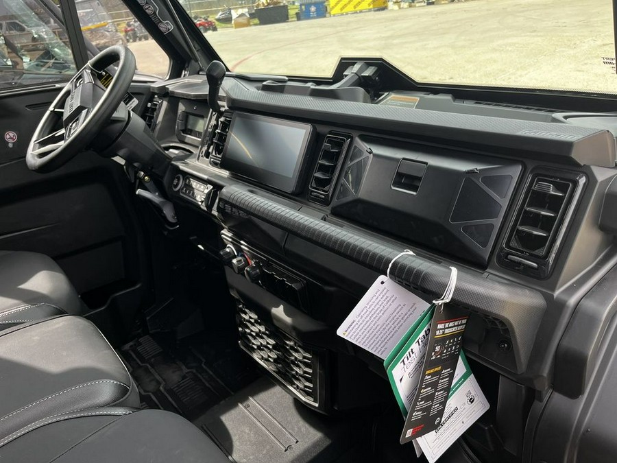 2026 Can-Am Defender MAX Limited HD11