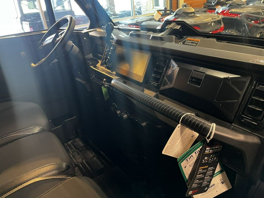 2026 Can-Am Defender MAX Limited HD11