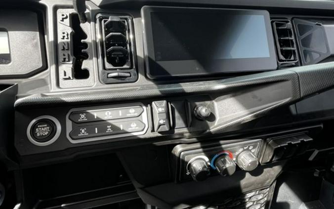 2026 Can-Am Defender MAX Limited HD11