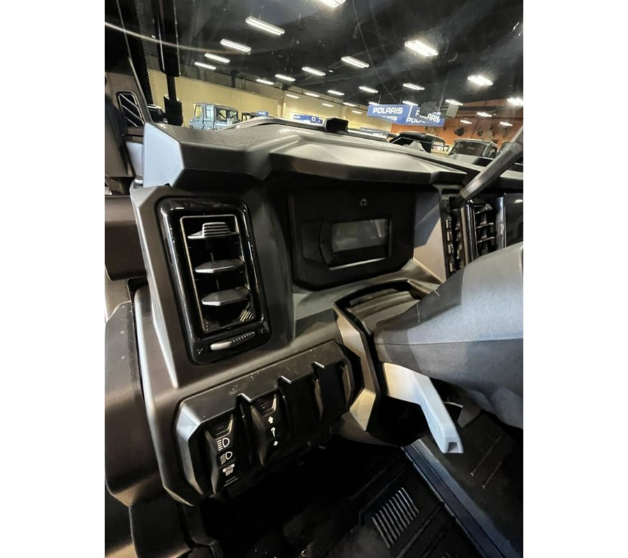 2026 Can-Am Defender MAX Limited HD11