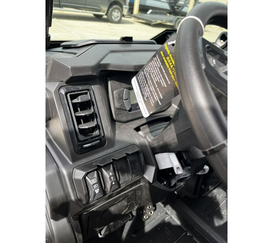 2026 Can-Am Defender MAX Limited HD11