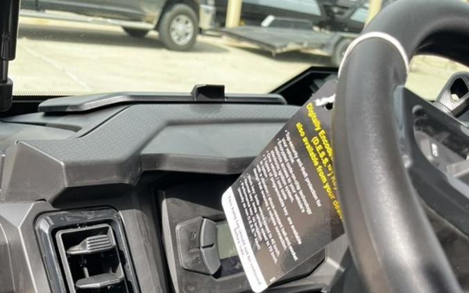 2026 Can-Am Defender MAX Limited HD11