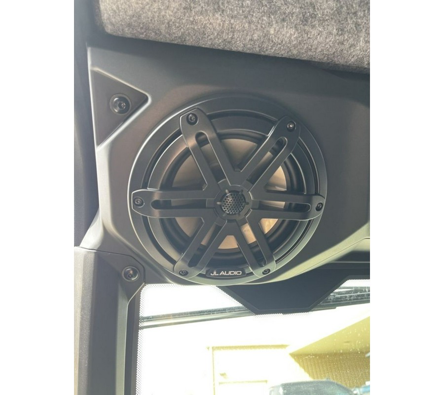 2026 Can-Am Defender MAX Limited HD11