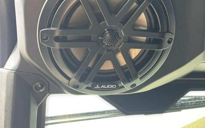 2026 Can-Am Defender MAX Limited HD11