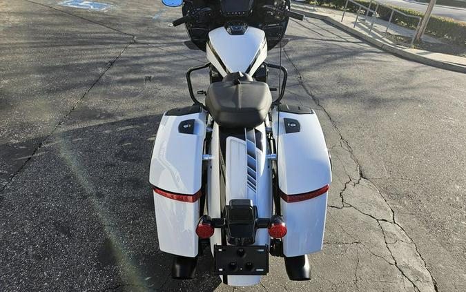 New 2025 Indian Motorcycle Challenger Dark Horse 112