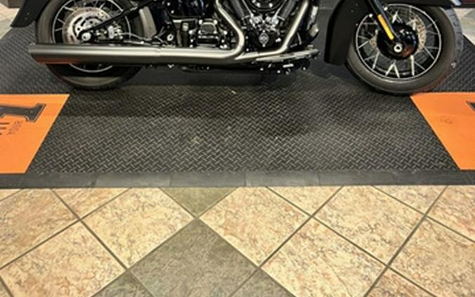 2026 Harley-Davidson Softail FLHD - Deadwood