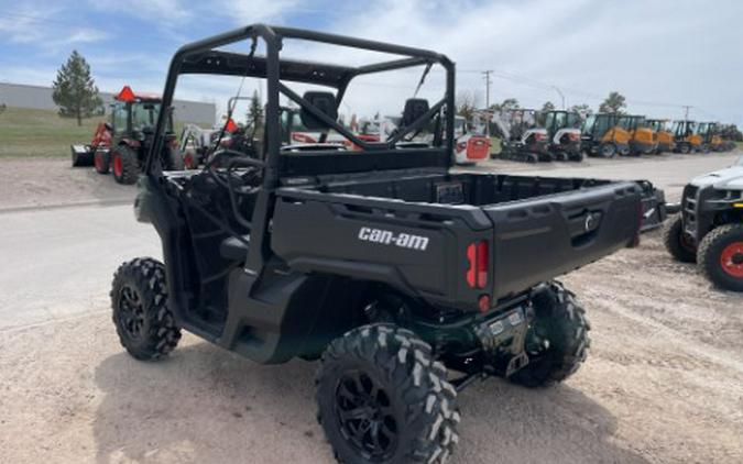 2025 Can-Am Defender DPS HD10