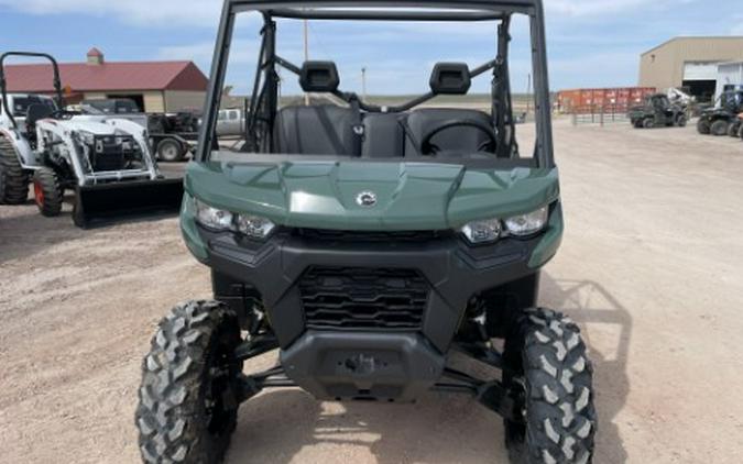 2025 Can-Am Defender DPS HD10