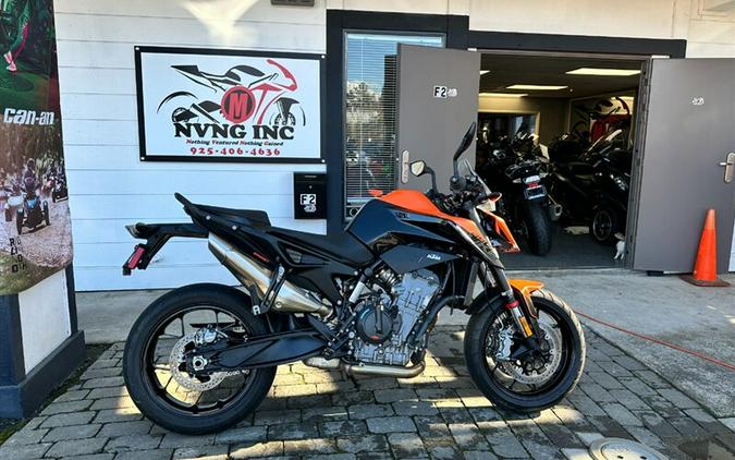 2021 KTM 890 Duke First Look Preview