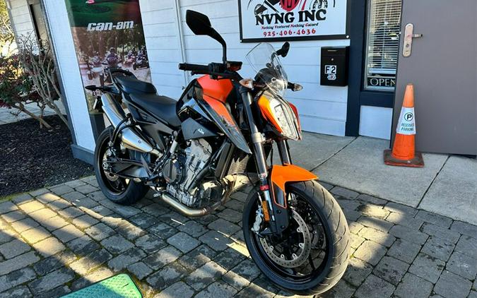 2021 KTM 890 DUKE