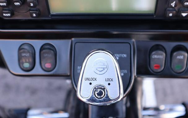 2011 Harley-Davidson FLHTK - Electra Glide Ultra Limited