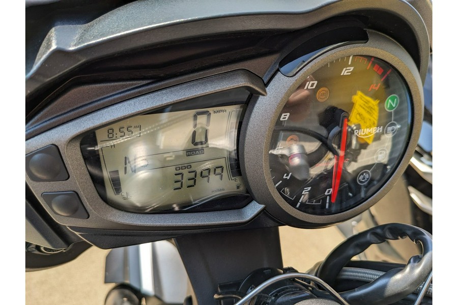 2022 Triumph Street Triple 765 R LOW