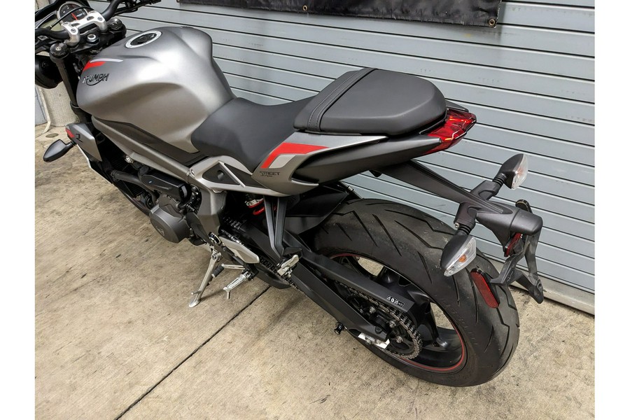 2022 Triumph Street Triple 765 R LOW