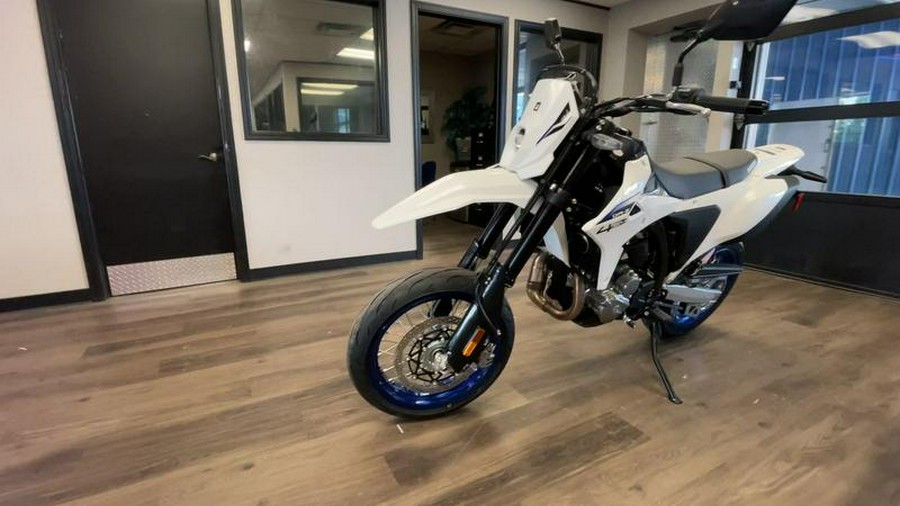 2025 Suzuki DR-Z4SMM5