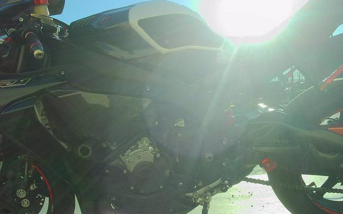 2016 Yamaha YZF R1