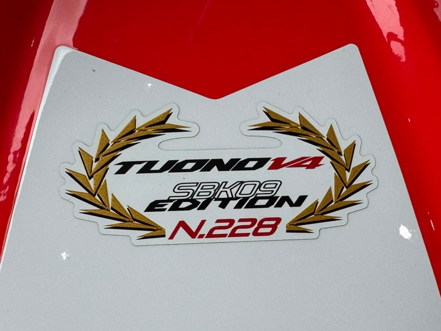2024 APRILIA Tuono V4 Factory SE-09 SBK