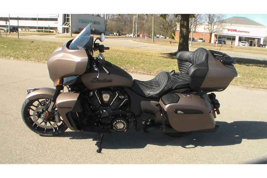 2025 Indian Motorcycle ROADMASTER POWERPLUS DRK HORSE 112 RA, 49ST Dark Horse®