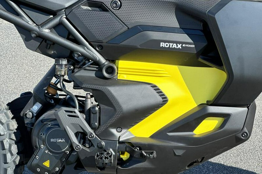 2025 Can-Am® Origin® Base