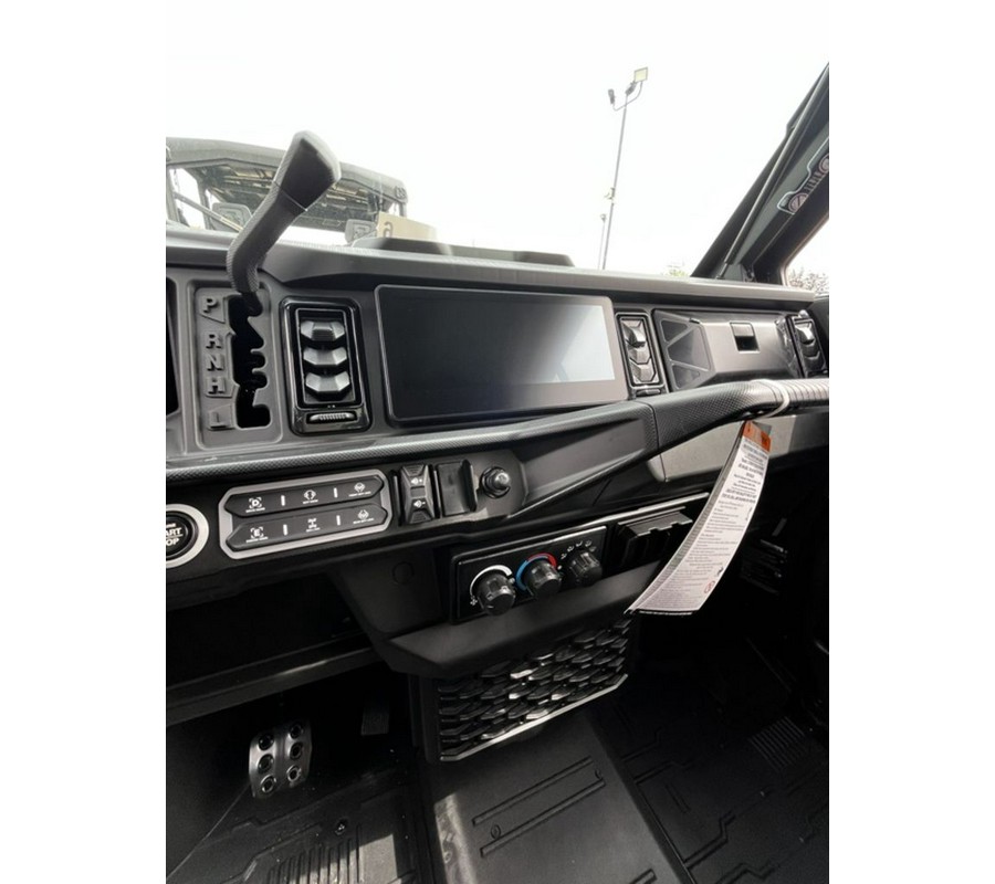 2026 Can-Am Defender MAX Limited HD11