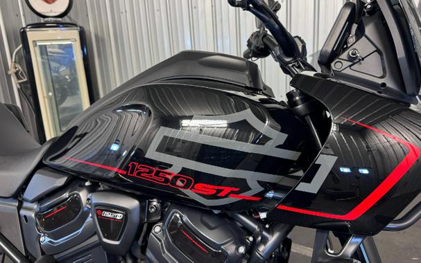 2025 Harley-Davidson PAN AMERICA 1250 ST