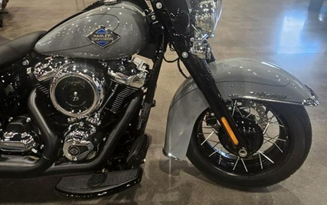 2026 Harley-Davidson Softail FLHC - Heritage Classic