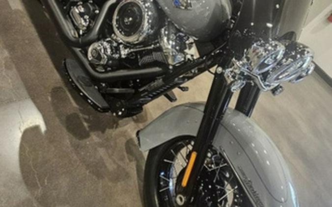 2026 Harley-Davidson Softail FLHC - Heritage Classic