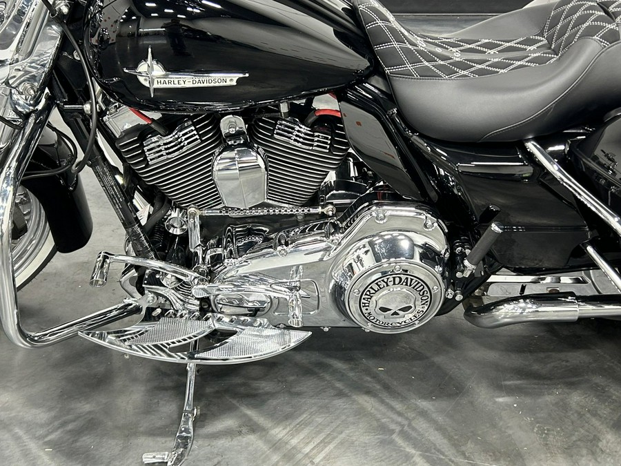 2014 HARLEY DAVIDSON ROAD KING