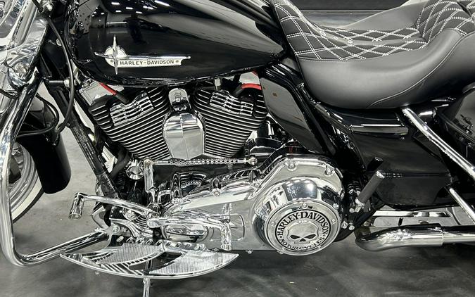 2014 HARLEY DAVIDSON ROAD KING