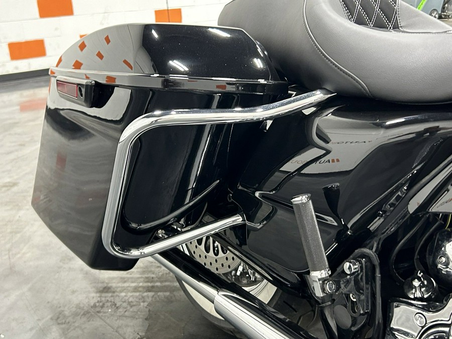 2014 HARLEY DAVIDSON ROAD KING