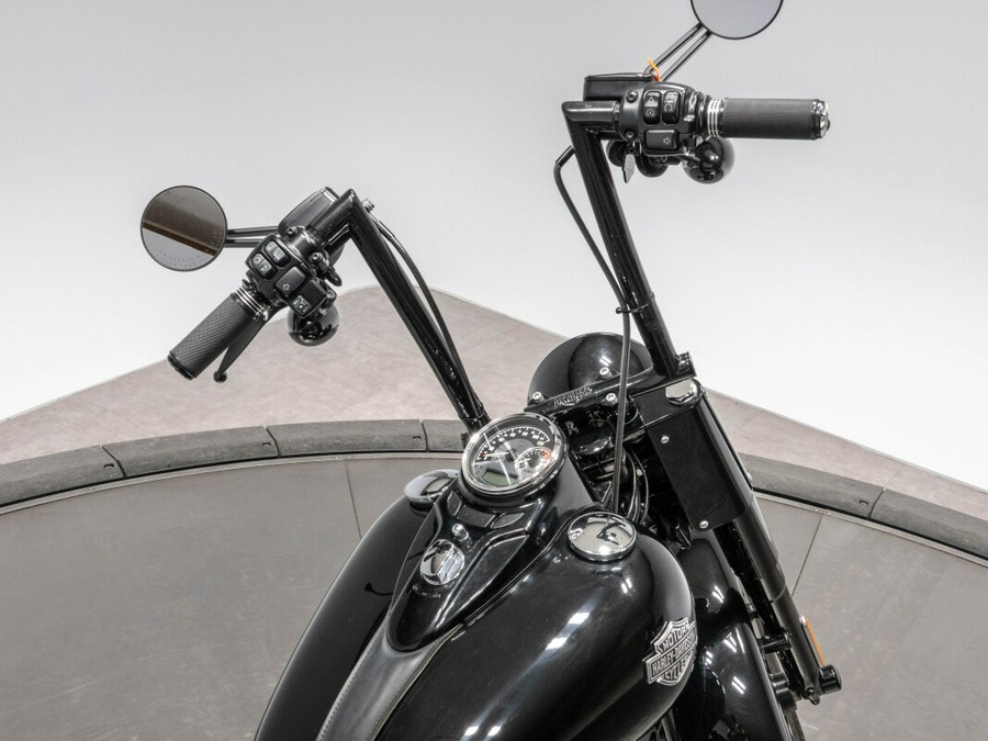 2016 Harley-Davidson FLSS Softail Slim S in Vivid Black