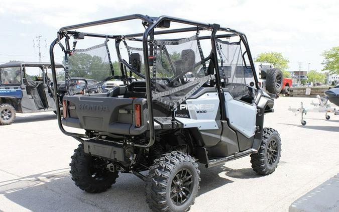 2024 Honda Pioneer 1000-5 Deluxe