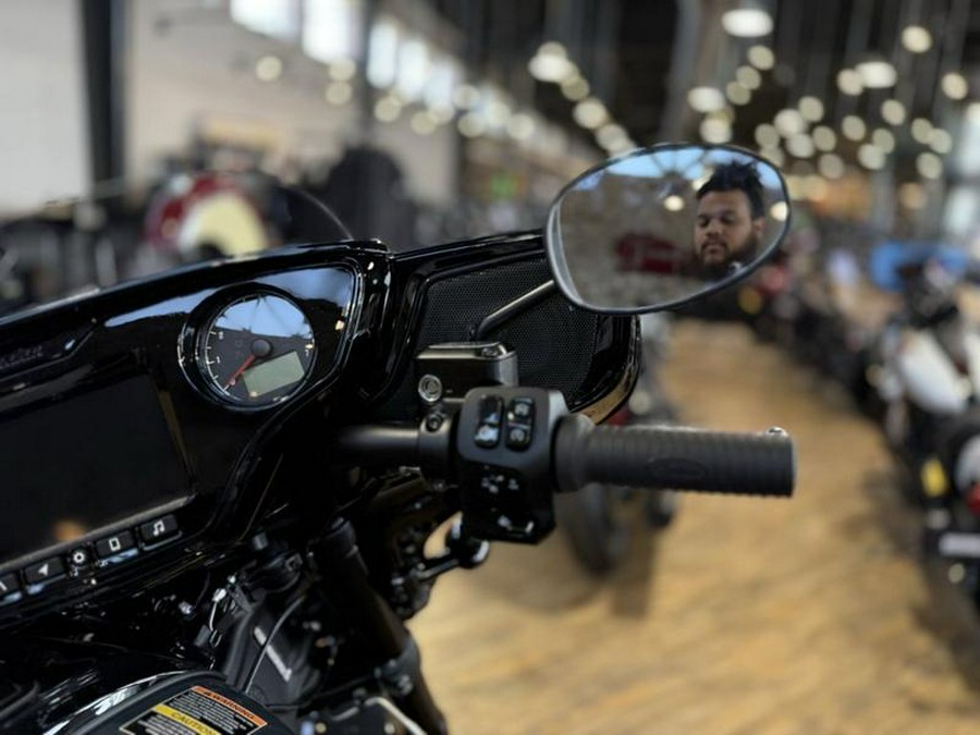 2025 Indian Motorcycle® Chieftain® PowerPlus Dark Horse® 112 Blue Dusk