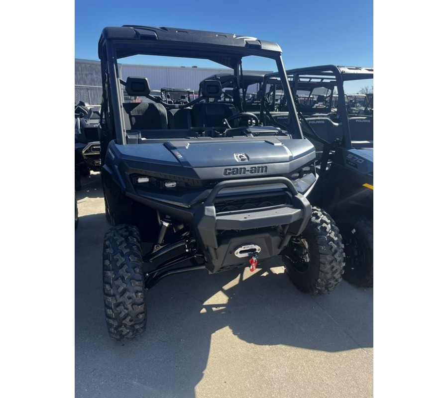 2026 Can-Am Defender XT HD11