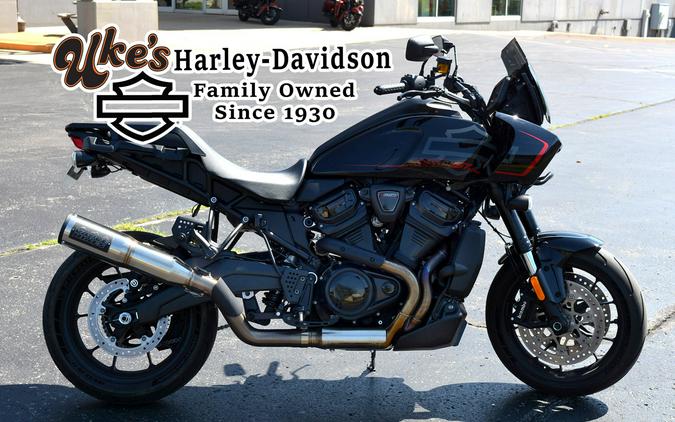 2025 Harley-Davidson® Pan America® 1250 ST Vivid Black
