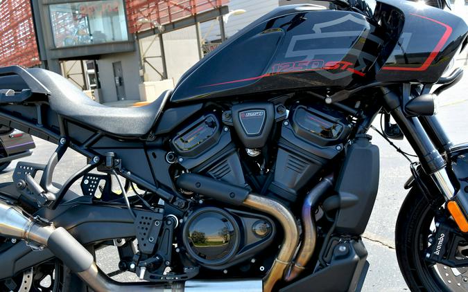 2025 Harley-Davidson® Pan America® 1250 ST Vivid Black