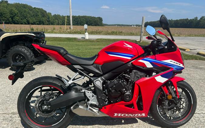 2026 Honda CBR650R E-Clutch
