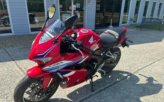 2026 Honda CBR650R E-Clutch