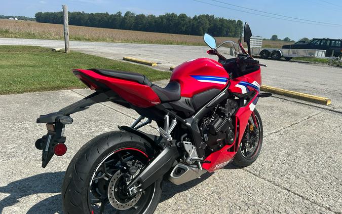 2026 Honda CBR650R E-Clutch