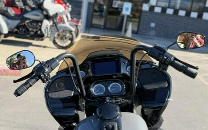2022 Harley-Davidson Road Glide Limited Gunship Grey - Black Finish