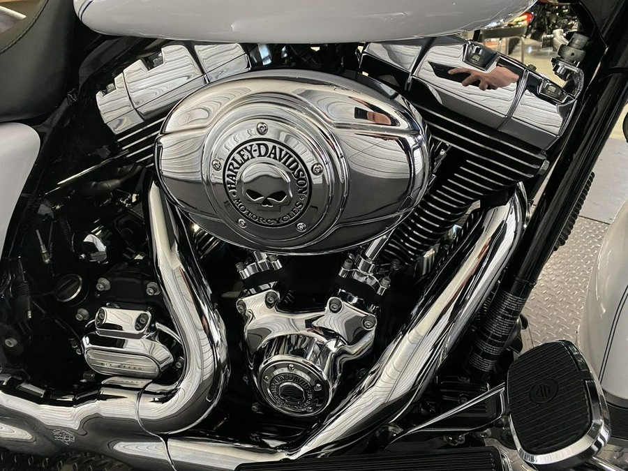 2013 Harley-Davidson® FLHRC - Road King® Classic