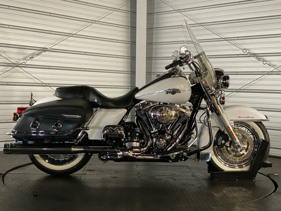 2013 Harley-Davidson® FLHRC - Road King® Classic