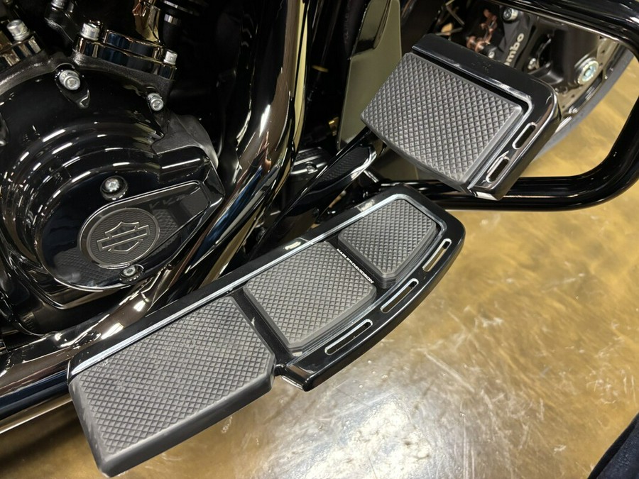 FLTRXSE 2025 CVO™ Road Glide™