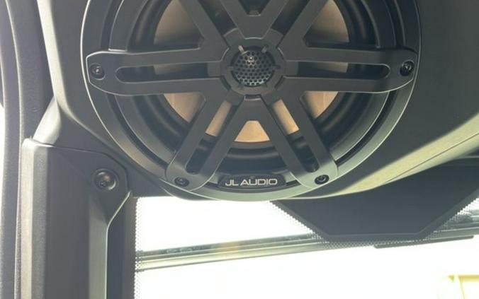 2026 Can-Am Defender MAX Limited HD11