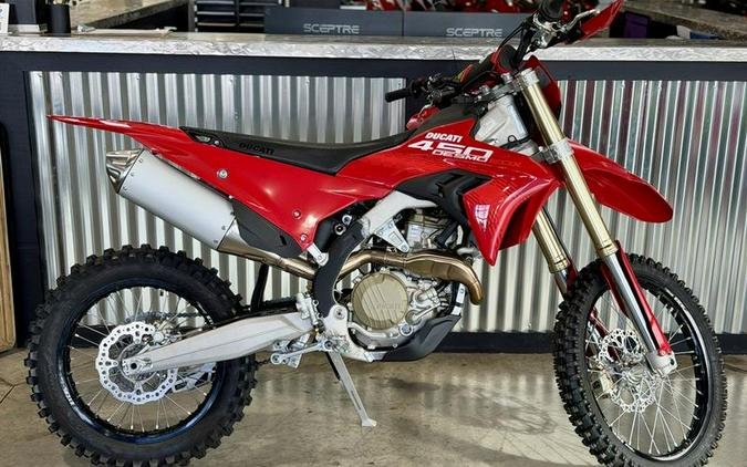 2026 Ducati Desmo450 EDX