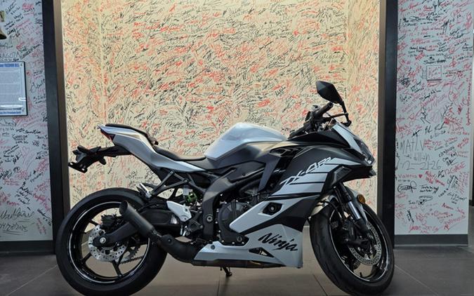 2025 Kawasaki NINJA ZX4RR ABS