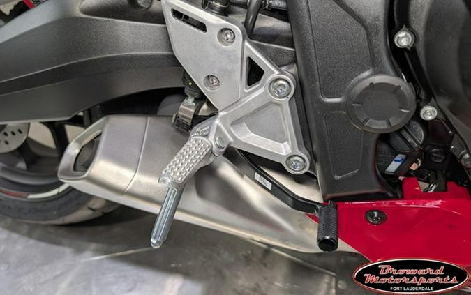2026 Honda CBR650R E-Clutch