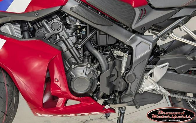 2026 Honda CBR650R E-Clutch