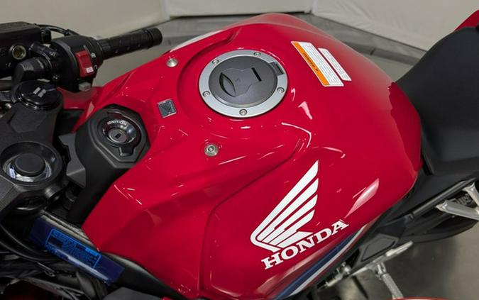 2026 Honda CBR650R E-Clutch
