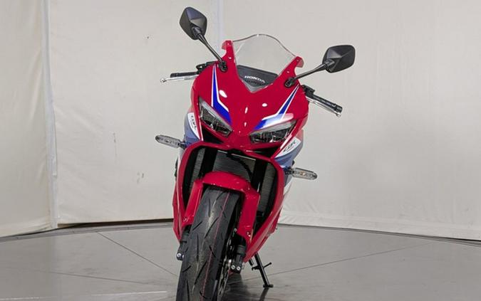 2026 Honda CBR650R E-Clutch