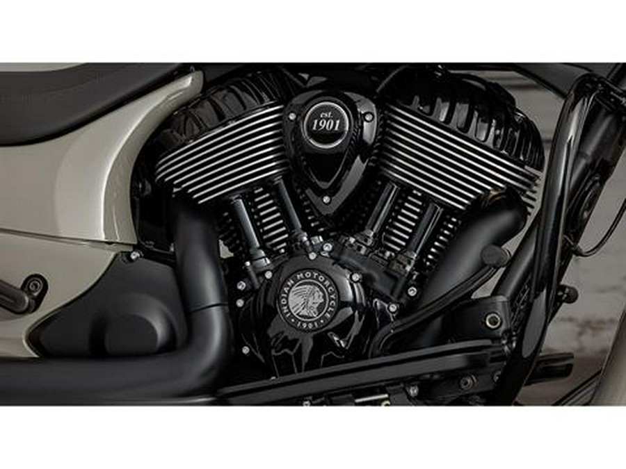 2024 Indian Motorcycle Chieftain® Dark Horse® with PowerBand Audio Package